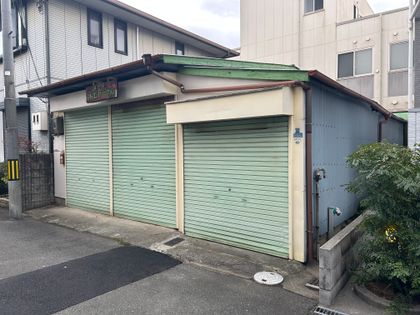 東大阪市南上小阪 前面道路含む外観