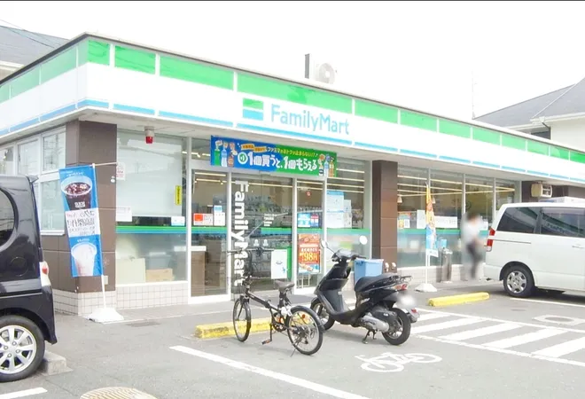 徒歩4分。ファミリーマート門真北島店まで徒歩4分。