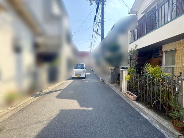 八尾市山本高安町2丁目 前面道路含む外観 八尾市山本高安町2丁目 前面道路含む外観