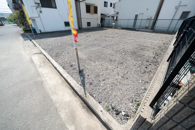 前面道路を含む外観