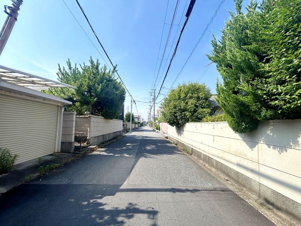 八尾市西山本町5丁目 前面道路含む外観 八尾市西山本町5丁目 前面道路含む外観