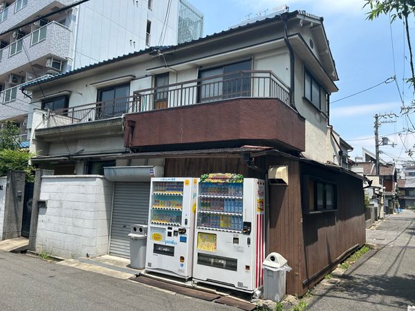 前面道路含む外観