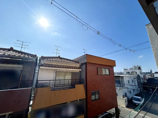 バルコニーより南東側を望む