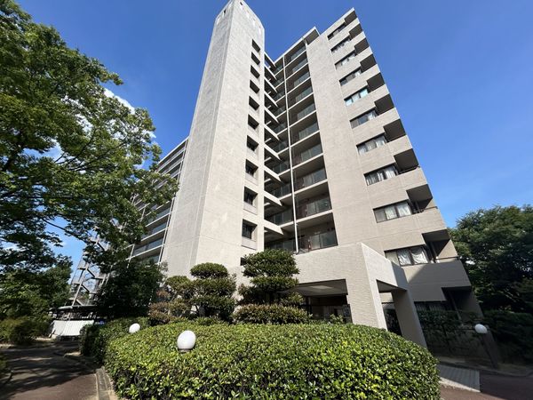 ファミールハイツ八尾 A棟 外観 ファミールハイツ八尾 A棟 外観