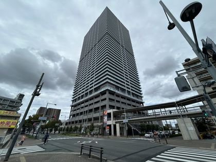 メガシティタワーズ EAST 外観