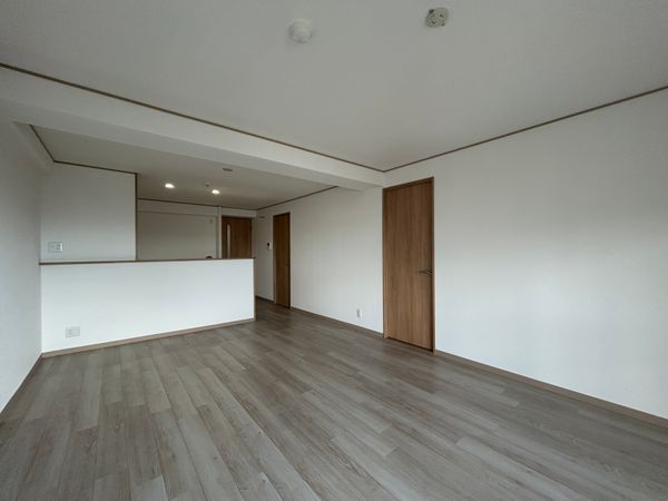 シャトー第2八戸ノ里 リビング