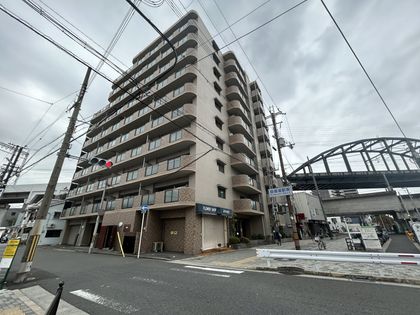 ソレイユ俊徳道 外観