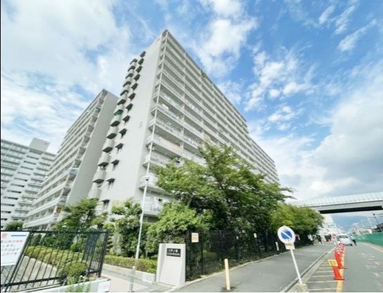 八戸ノ里第三ガーデンハイツ B棟 外観 八戸ノ里第三ガーデンハイツ B棟 外観