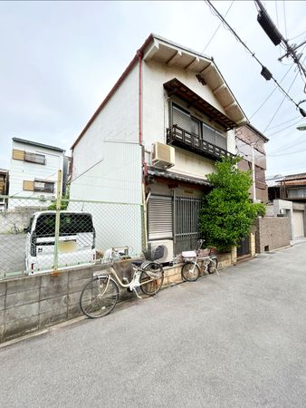 大阪市西成区玉出中1丁目 前面道路含む外観