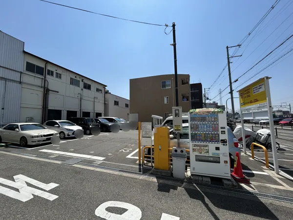現況時間貸駐車場として運営されています。