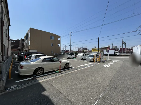 現況時間貸駐車場として運営されています。