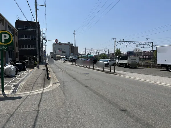 南西側前面道路（幅員約11.0ｍ）