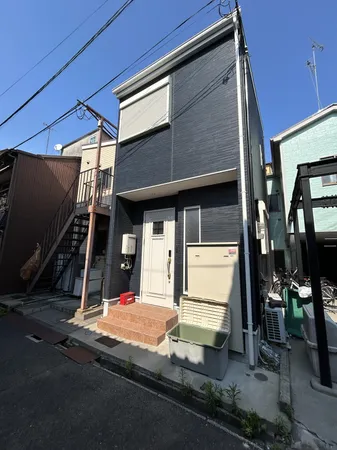 外観写真令和元年8月築です。