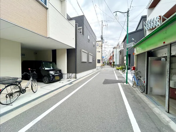 前面道路撮影方向：西から東方向