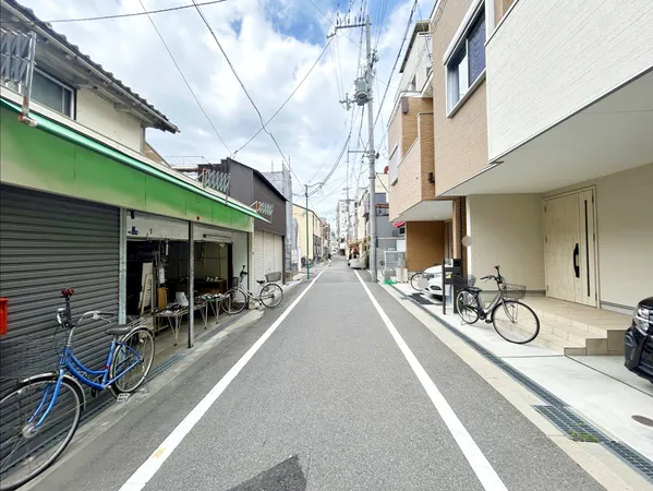 前面道路撮影方向：東から西方向