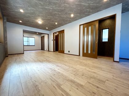 大阪市平野区加美北8丁目 リビング