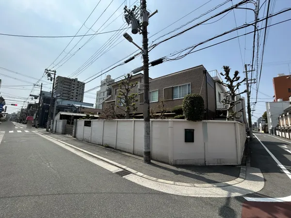 元々は衣料製作会社の作業場兼自宅として利用されていました。