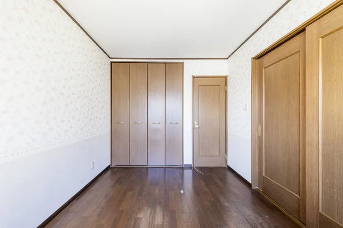 こちらが洋室（3階南東側）でございます。