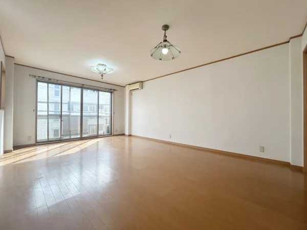 リビングダイニング