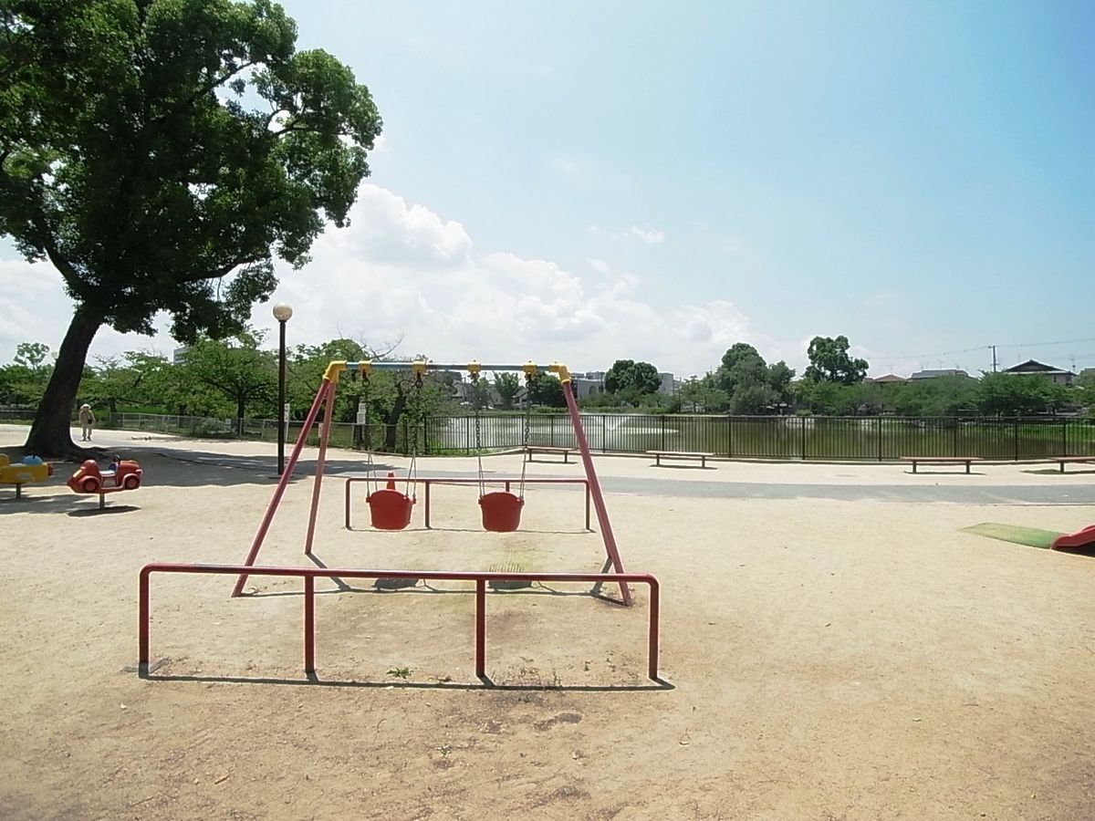 大阪市住吉区万代6丁目 万代池公園(約600m) 万代池公園(約600m)