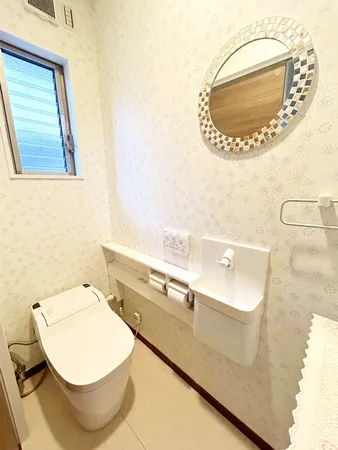 2階トイレはタンクレスタイプです