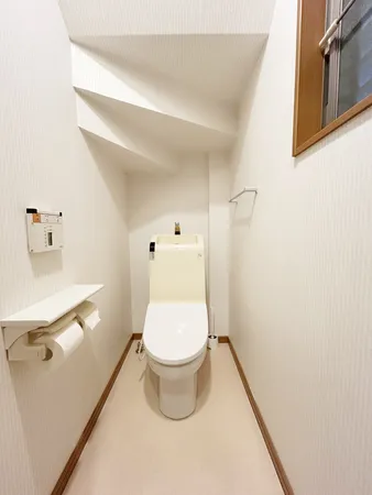 1階トイレ※室内写真の家具・照明等の調度類は価格に含まれません。