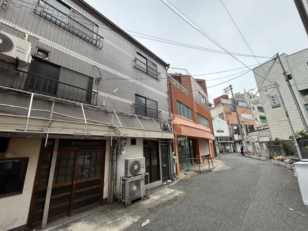 隣接地前前面道路