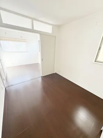 洋室　約4.5帖（南側）