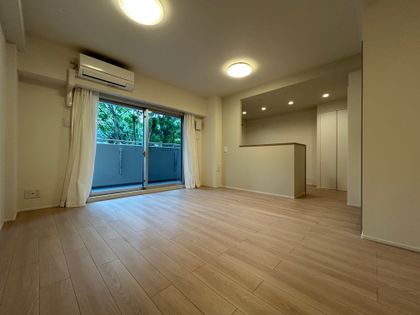 ディアエスタミオ南住吉壱番館 リビング