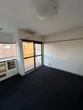 ２階東側部屋洋室　　　　　　　　　　　