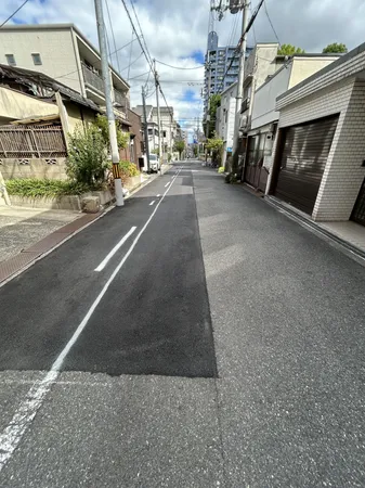 前面道路含む外観