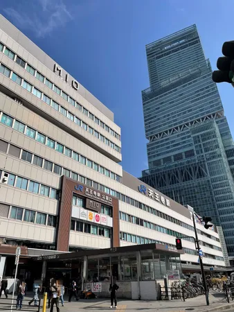 徒歩7分。