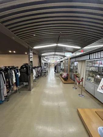 店舗前廊下部分