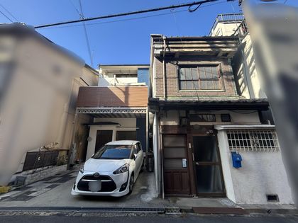 大阪市東成区玉津2丁目 前面道路含む外観