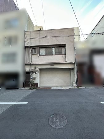 大阪市天王寺区上本町5丁目 前面道路含む外観