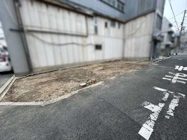 東側道路