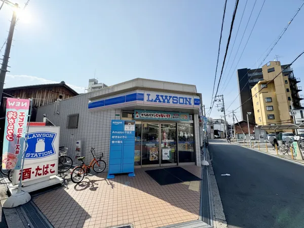 ローソン玉津三丁目店　徒歩2分。