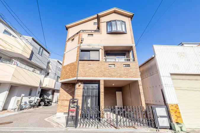 こちらが外観でございます。