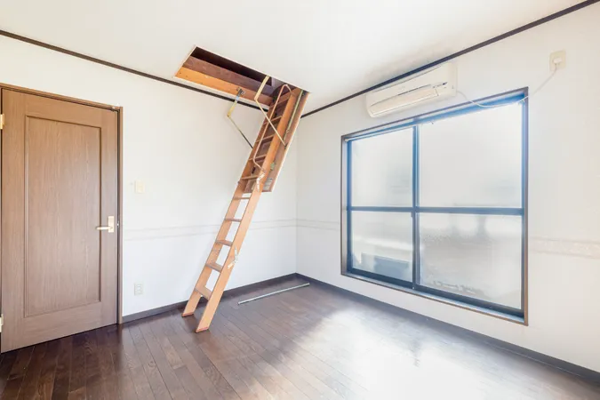 こちらが洋室（3階南西側）でございます。