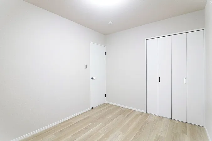 1階洋室（約5.6帖）