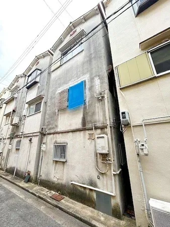 こちらが北東面の外観でございます。