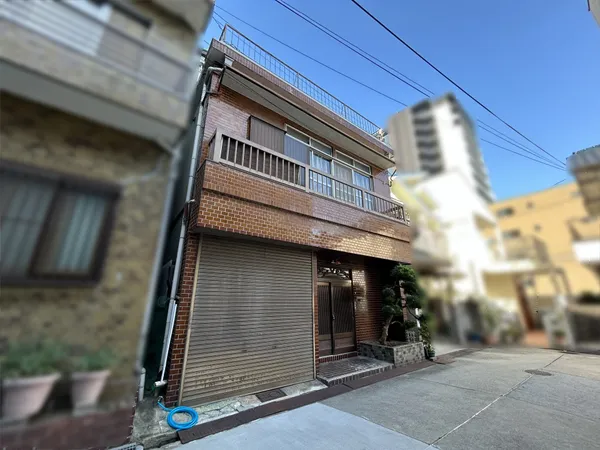 こちらが外観でございます。