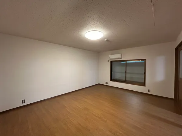 洋室（2F南東側）