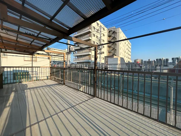 広々としたバルコニー（3F）