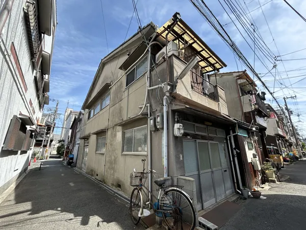 物件外観でございます。（北西側）