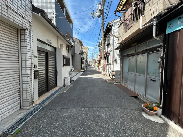 前面道路（西側）