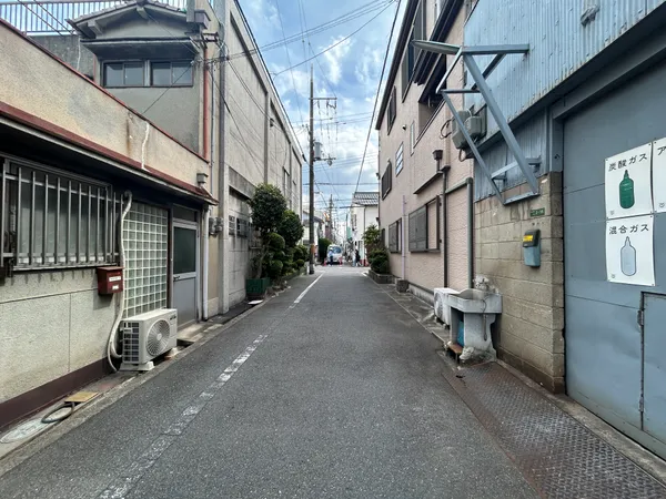 こちらが東側道路でございます。