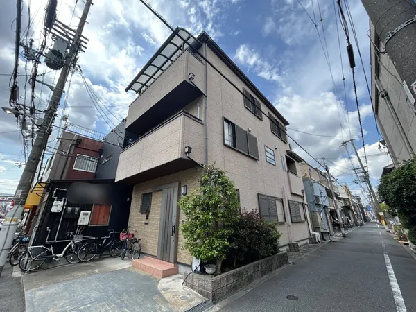 こちらが外観でございます。