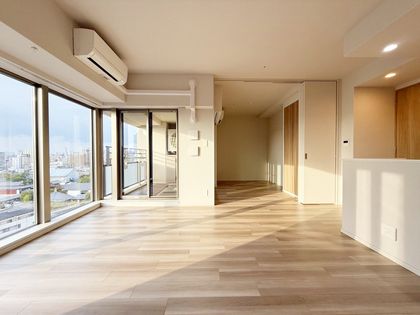 リバーガーデン四天王寺 リビング