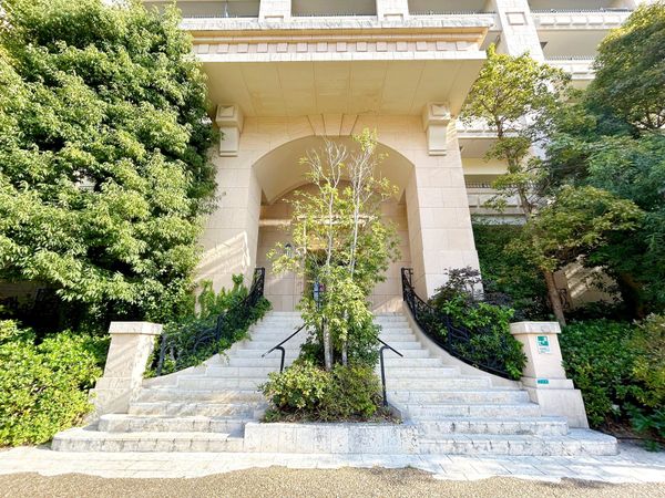 なんばセントラルプラザリバーガーデン エントランス